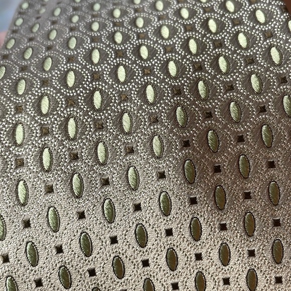 100% Silk Italian Tie - Picture 3 of 6